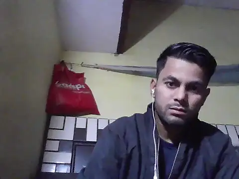 Snapshot of ursdreamperson chatting on November 24, 3:28 am ursdreamperson online show from November 24, 3:28 am