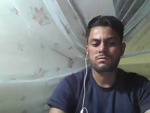 Snapshot of ursdreamperson chatting on November 27, 4:31 pm ursdreamperson online show from November 27, 4:31 pm