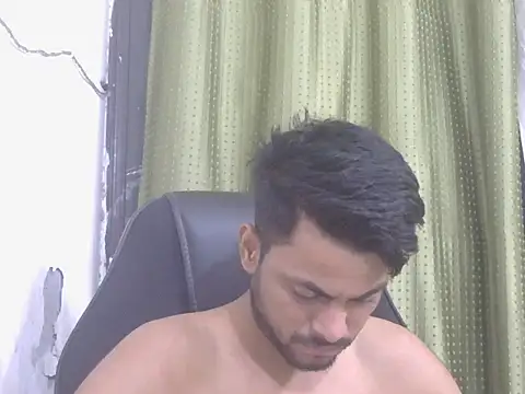 ursdreamperson online show from July 30, 1:54 pm