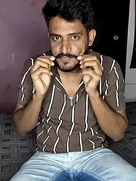 krishjaat43 online show from May 2, 4:39 am