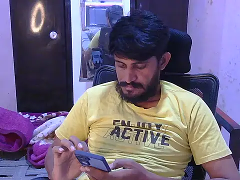 Snapshot of krishjaat43 chatting on June 19, 11:36 am krishjaat43 online show from June 19, 11:36 am