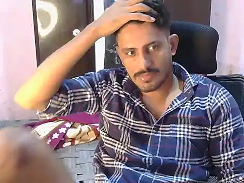 Snapshot of krishjaat43 chatting on June 21, 6:05 am krishjaat43 online show from June 21, 6:05 am