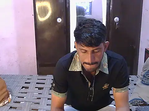 Snapshot of krishjaat43 chatting on June 30, 3:07 am krishjaat43 online show from June 30, 3:07 am