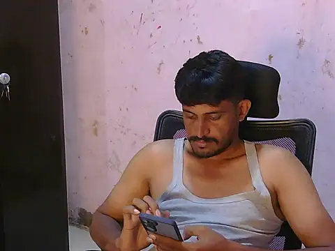 Snapshot of krishjaat43 chatting on July 2, 3:23 am krishjaat43 online show from July 2, 3:23 am