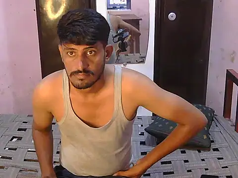 Snapshot of krishjaat43 chatting on July 7, 6:47 am krishjaat43 online show from July 7, 6:47 am