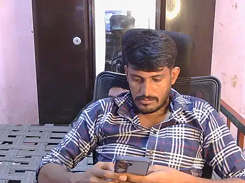 Snapshot of krishjaat43 chatting on July 12, 7:32 am krishjaat43 online show from July 12, 7:32 am