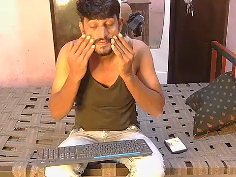 Snapshot of krishjaat43 chatting on July 22, 5:54 am krishjaat43 online show from July 22, 5:54 am