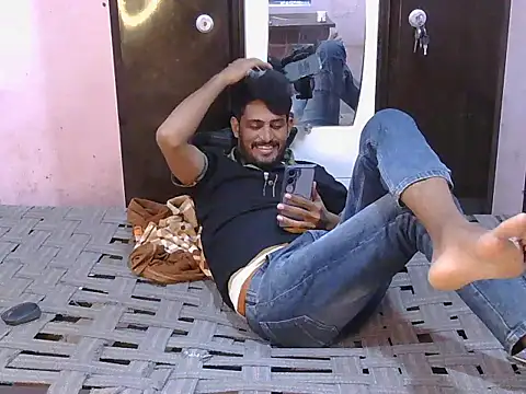 Snapshot of krishjaat43 chatting on July 22, 6:00 pm krishjaat43 online show from July 22, 6:00 pm