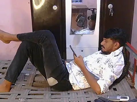 Snapshot of krishjaat43 chatting on July 23, 9:07 am krishjaat43 online show from July 23, 9:07 am