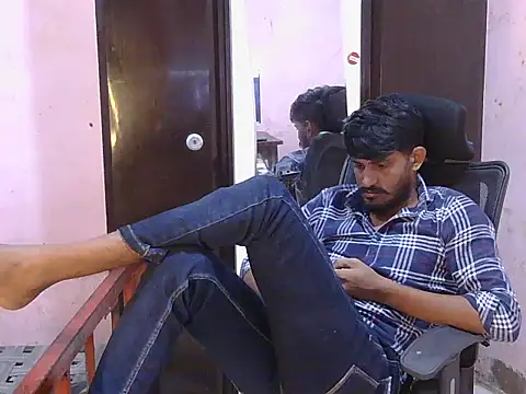 Snapshot of krishjaat43 chatting on July 28, 8:52 pm krishjaat43 online show from July 28, 8:52 pm
