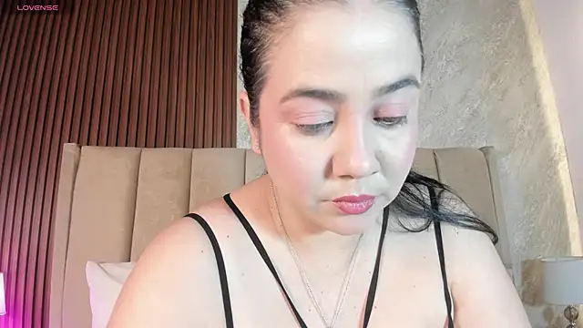 Snapshot of _Cris_Spicy_ chatting on May 15, 7:10 pm Cris Spicy online show from May 15, 7:10 pm