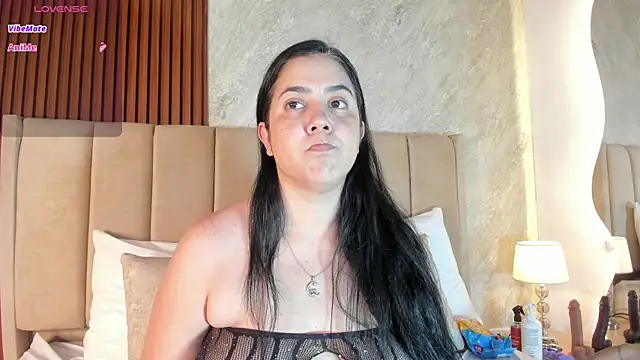 Snapshot of _Cris_Spicy_ chatting on July 14, 6:57 pm Cris Spicy online show from July 14, 6:57 pm