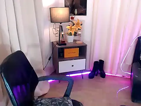 The Fucking Dolls online show from November 26, 9:32 am