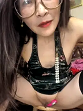 Snapshot of wsyx326 chatting on December 15, 4:11 pm wsyx326 online show from December 15, 4:11 pm