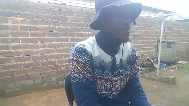 cuminsidebby online show from December 4, 8:01 am