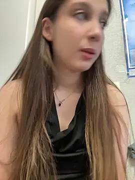 Snapshot of yourfavpsy_ chatting on April 2, 1:31 pm yourfavpsy online show from April 2, 1:31 pm