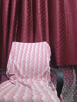 Snapshot of sexykrisha chatting on June 18, 12:33 am sexykrisha online show from June 18, 12:33 am