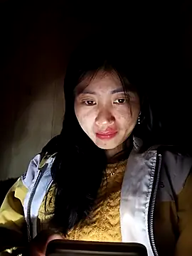 Phuongphuongg online show from December 19, 1:29 pm