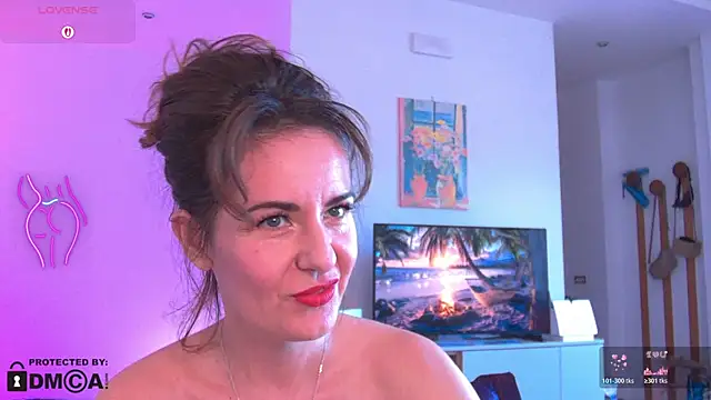 Snapshot of Witch_in_Silk chatting on October 24, 3:19 pm Witch in Silk online show from October 24, 3:19 pm