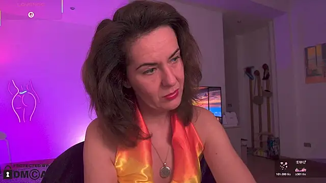 Snapshot of Witch_in_Silk chatting on November 9, 7:56 pm Witch in Silk online show from November 9, 7:56 pm