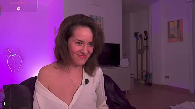 Snapshot of Witch_in_Silk chatting on November 12, 10:30 pm Witch in Silk online show from November 12, 10:30 pm