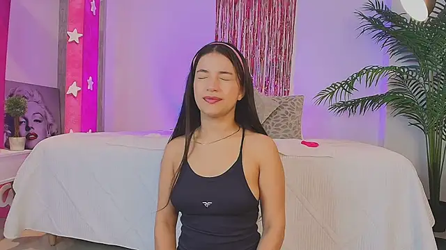 LUNAA    online show from February 12, 3:45 am