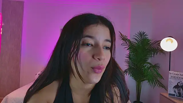 Snapshot of LUNAA___ chatting on June 11, 3:15 am LUNAA online show from June 11, 3:15 am