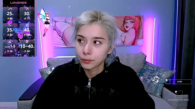 SophieAsh online show from November 1, 7:10 am