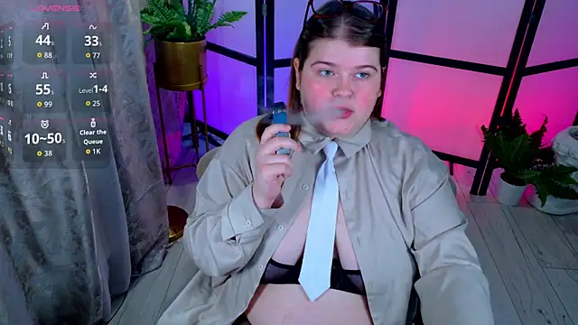 Snapshot of Mia_Ray chatting on November 22, 7:46 pm Mia Ray online show from November 22, 7:46 pm