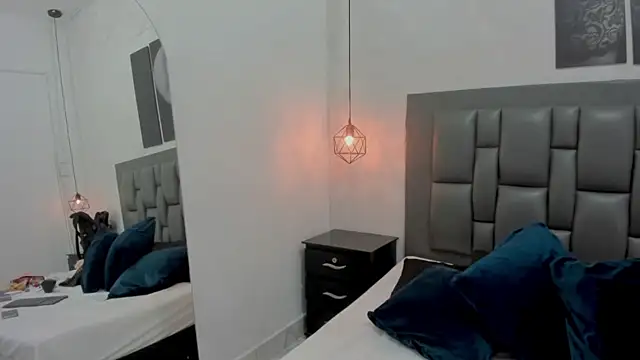 dakota roussee online show from November 20, 12:27 pm