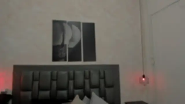 Snapshot of dakota_roussee chatting on May 23, 12:42 pm dakota roussee online show from May 23, 12:42 pm