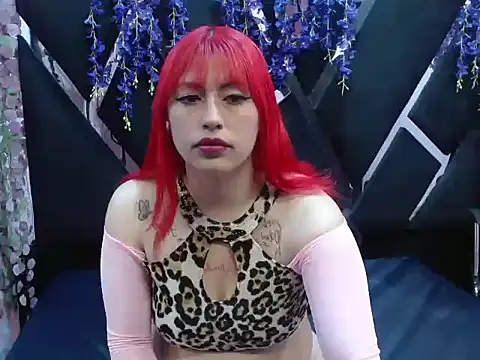 Melody Klum  online show from December 18, 2:12 pm