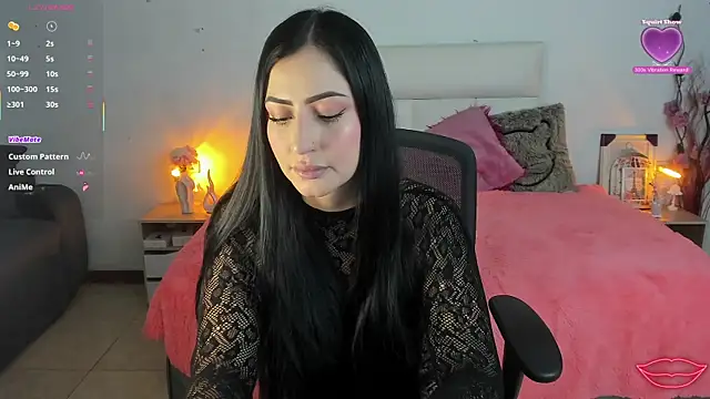 hannahdvil1 online show from May 28, 12:35 pm
