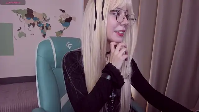 meomeee online show from April 22, 4:19 pm