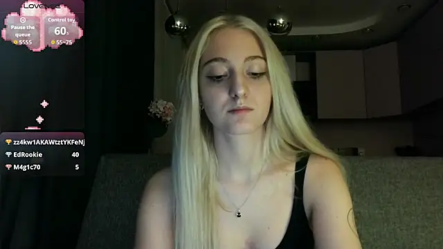 white liillyy online show from September 18, 11:18 pm