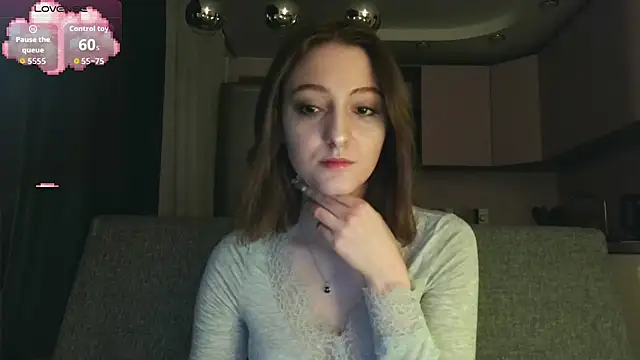 white liillyy online show from October 23, 5:01 pm