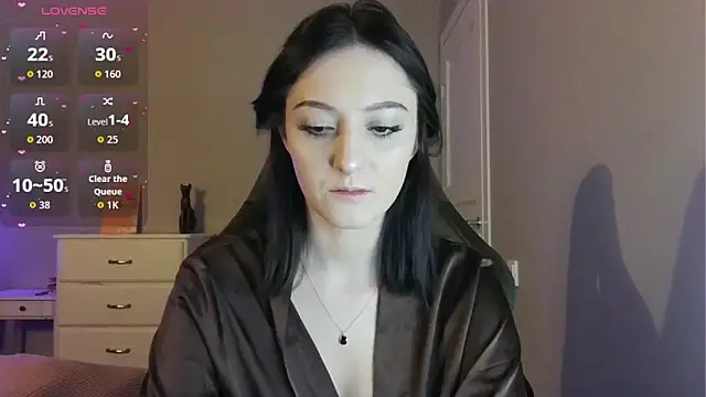 white liillyy online show from April 28, 9:09 pm