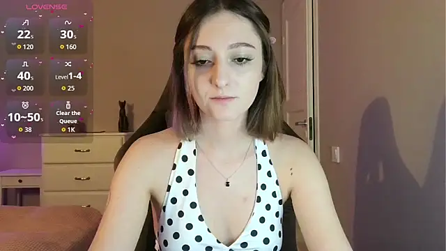 Snapshot of white_liillyy chatting on June 16, 9:06 pm white liillyy online show from June 16, 9:06 pm