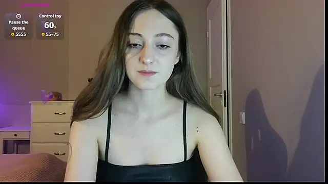 Snapshot of white_liillyy chatting on July 4, 8:26 pm white liillyy online show from July 4, 8:26 pm