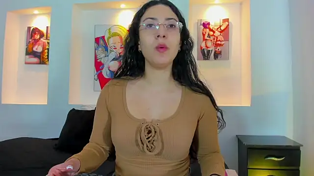 Snapshot of victoria_flores1 chatting on April 17, 3:48 pm victoria flores1 online show from April 17, 3:48 pm