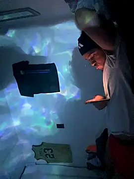 Snapshot of tyrek5051 chatting on November 2, 7:11 am tyrek5051 online show from November 2, 7:11 am