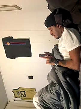 Snapshot of tyrek5051 chatting on November 3, 4:19 pm tyrek5051 online show from November 3, 4:19 pm