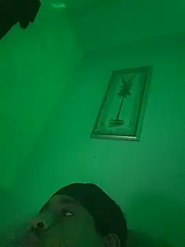 Snapshot of tyrek5051 chatting on November 22, 4:33 am tyrek5051 online show from November 22, 4:33 am