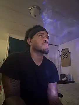 Snapshot of tyrek5051 chatting on November 26, 3:13 pm tyrek5051 online show from November 26, 3:13 pm