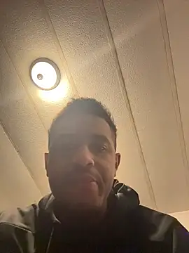 Snapshot of tyrek5051 chatting on December 16, 10:31 am tyrek5051 online show from December 16, 10:31 am