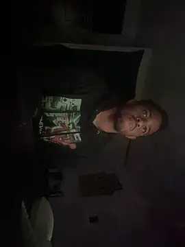 Snapshot of tyrek5051 chatting on December 20, 2:29 am tyrek5051 online show from December 20, 2:29 am