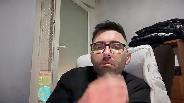 Snapshot of Alicante34 chatting on January 17, 9:47 am Alicante34 online show from January 17, 9:47 am