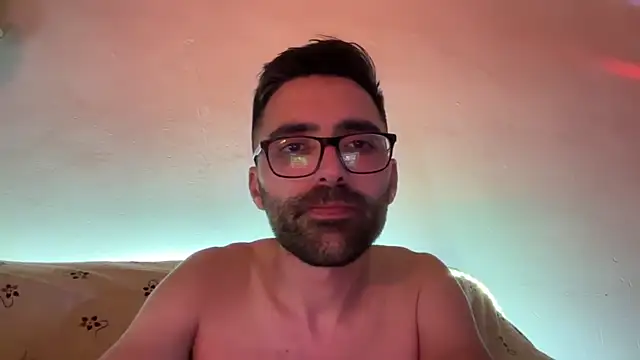Snapshot of Alicante34 chatting on April 18, 3:32 am Alicante34 online show from April 18, 3:32 am