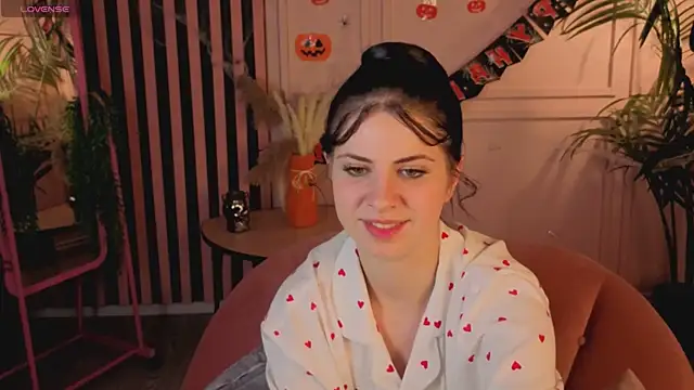 Wander Waves online show from November 1, 8:44 pm