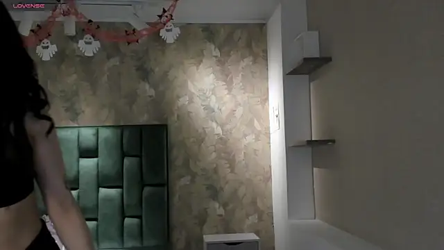 Snapshot of Saya_Amaretto1 chatting on October 24, 6:48 pm Saya Amaretto1 online show from October 24, 6:48 pm